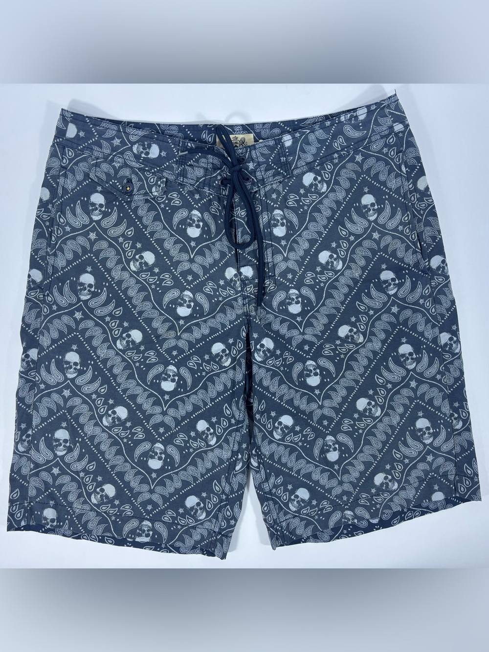 Juicy Couture Skull Paisley Board Shorts Mens Size M Blue Surf Swim Trunks 32